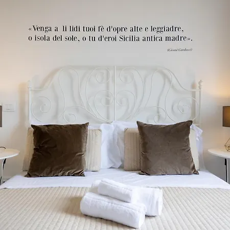 לינה וארוחת בוקר Casa Dei Re סירקוזה